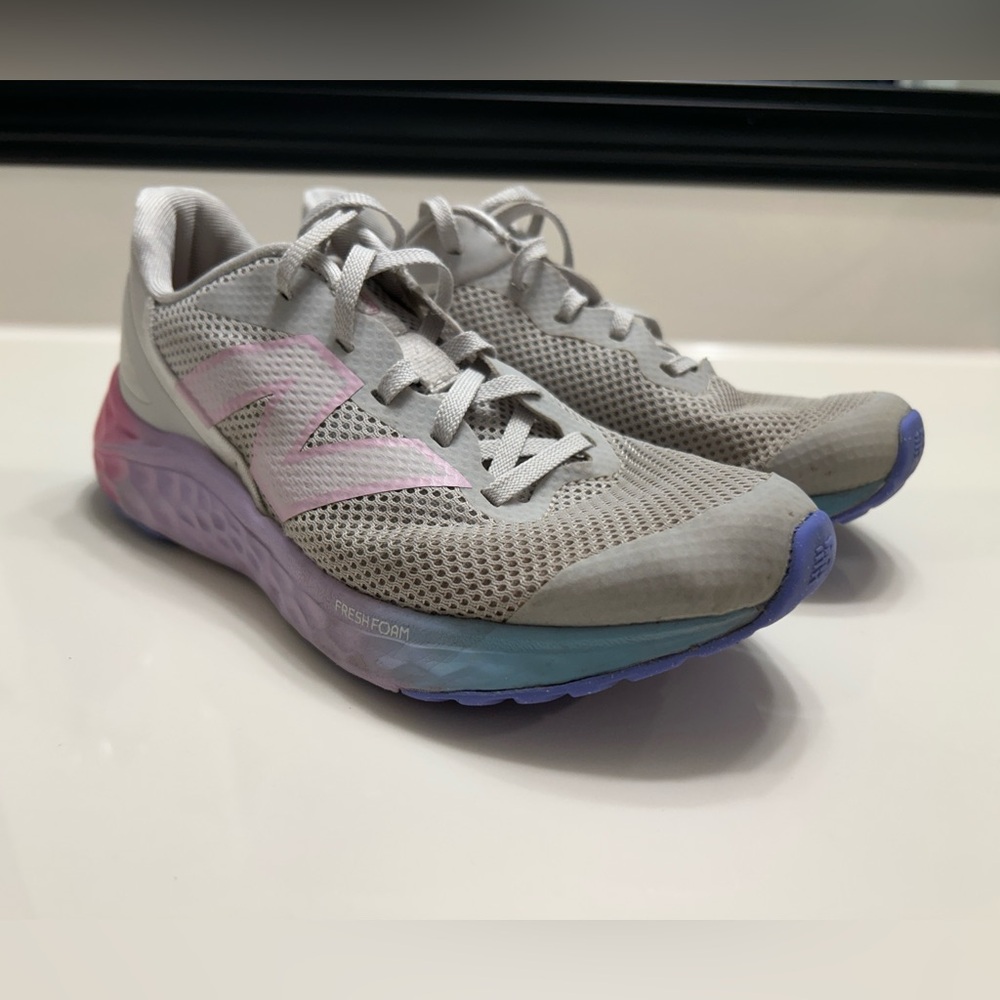 New Balance Kids Sneaker Fresh Foam Arishi v4 Size 4.5
